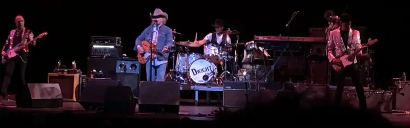 Dwight Yoakam