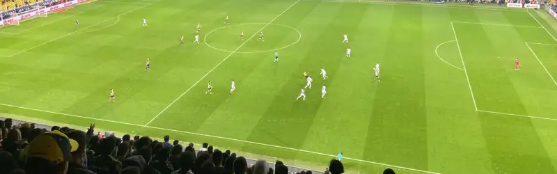 Ş&uuml;kr&uuml; Saracoğlu Stadyumu