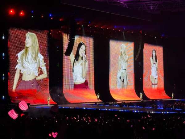 Wembley Stadium, bloc: 123, rangée: 19, place: 13