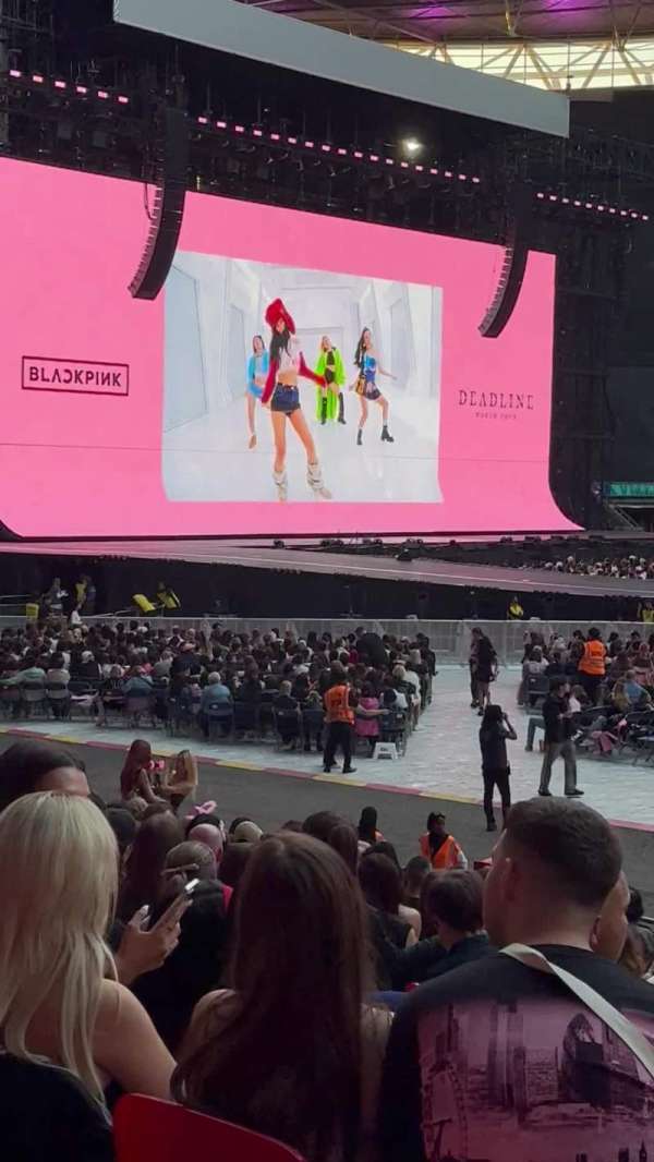 Wembley Stadium, bloc: 123, rangée: 19, place: 13