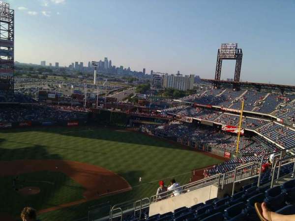 Citizens Bank Park, bloc: 418, rangée: 13, place: 14