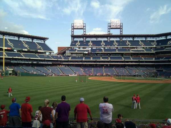 Citizens Bank Park, bloc: 144, rangée: 9, place: 12