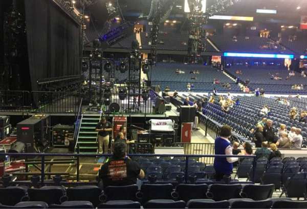 Allstate Arena, bloc: 104, rangée: F, place: 5
