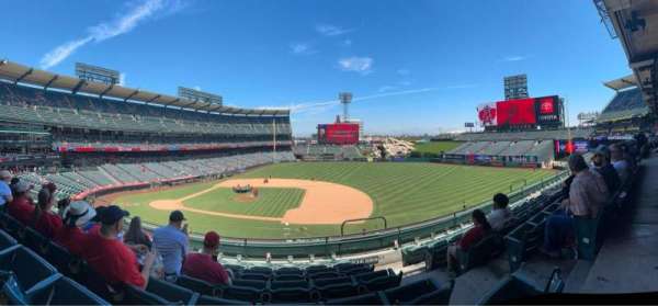 Angel Stadium, bloc: 335, rangée: G, place: 11,12