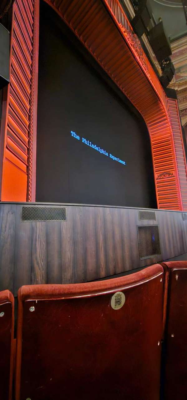 Phoenix Theatre, bloc: Stalls, rangée: C, place: 24