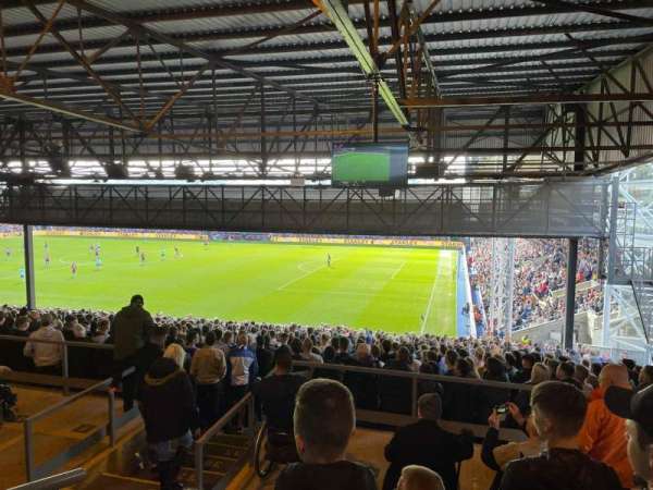 Selhurst Park, bloc: AW-R, rangée: 43, place: 10