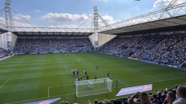 Deepdale, bloc: Bill Shankly KOP P, rangée: 25, place: 102
