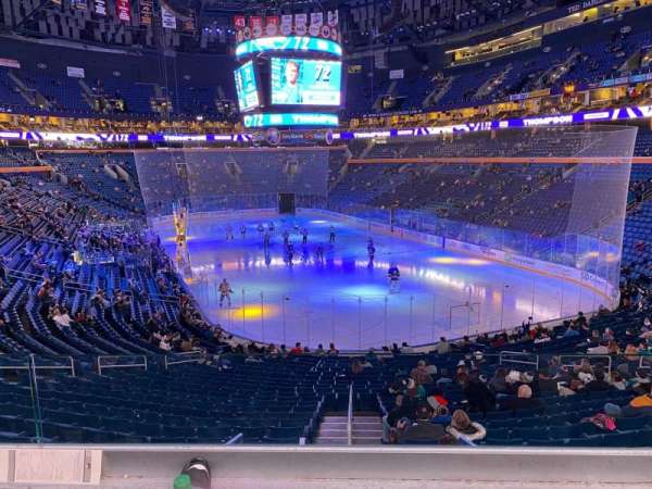 KeyBank Center, bloc: 102, rangée: 2, place: 4