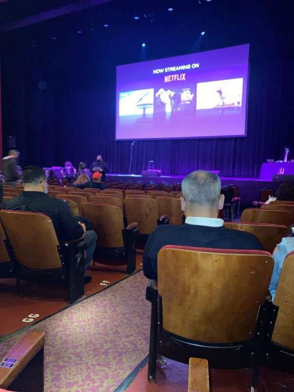 Chicago Theatre, bloc: MNFL3R, rangée: JJ, place: 302