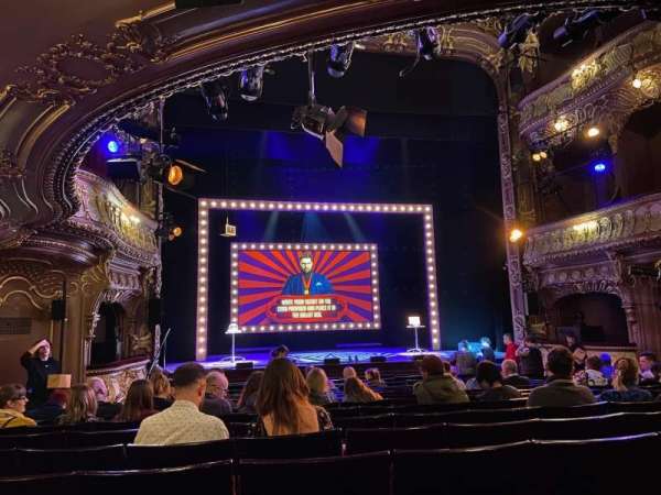 Apollo Theatre, bloc: Stalls, rangée: R, place: 16