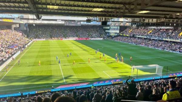 Vicarage Road, bloc: VRS1, rangée: V, place: 40