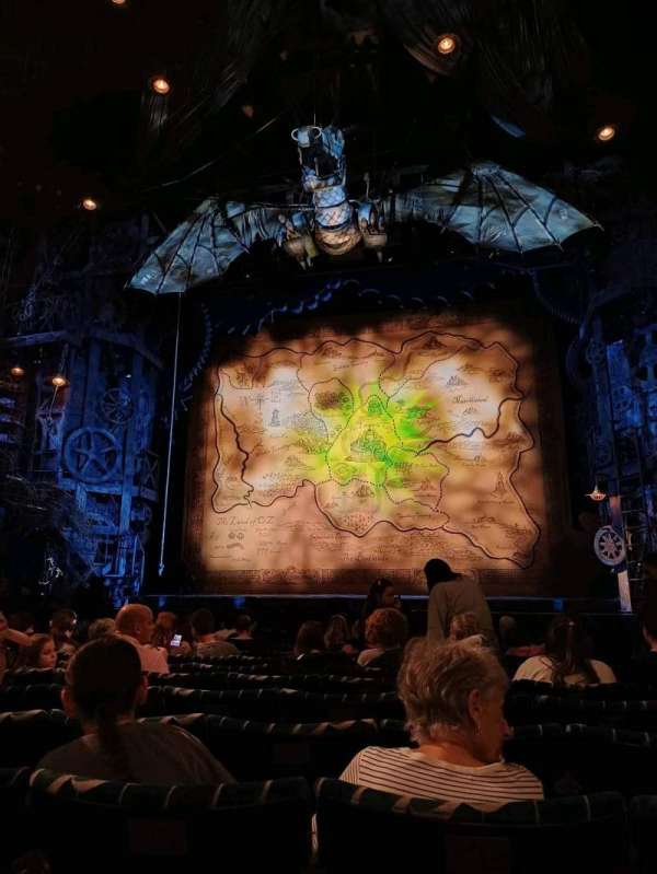 Apollo Victoria Theatre, bloc: Stalls, rangée: M, place: 20