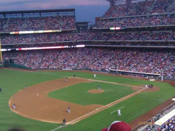 Citizens Bank Park, bloc: 328, rangée: 6, place: 4