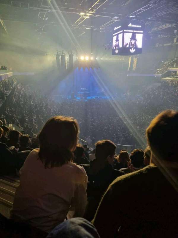Adidas Arena, bloc: Gradin K, rangée: 67, place: 07