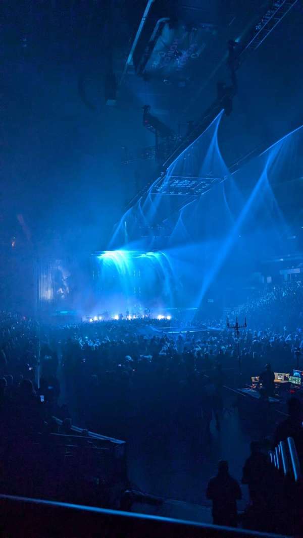 Honda Center, bloc: 203, rangée: L, place: 3