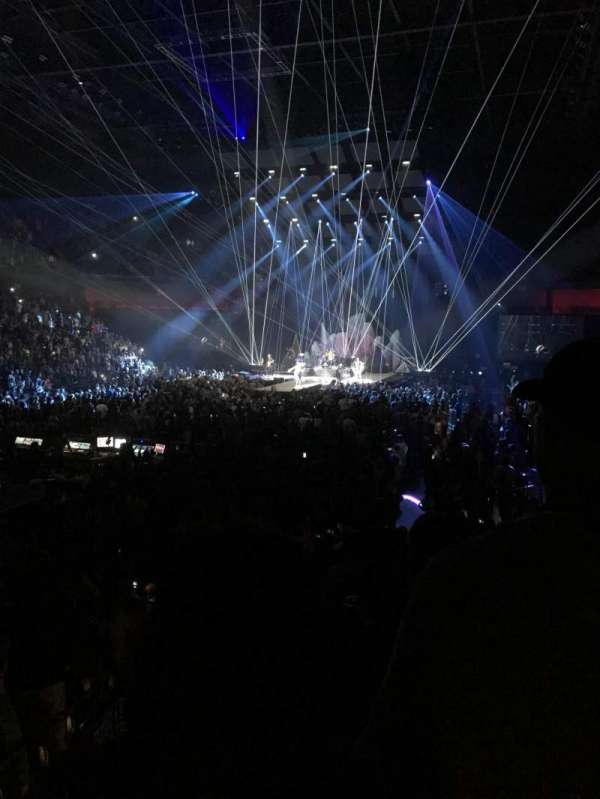 Mohegan Sun Arena, bloc: 18, rangée: P, place: 23