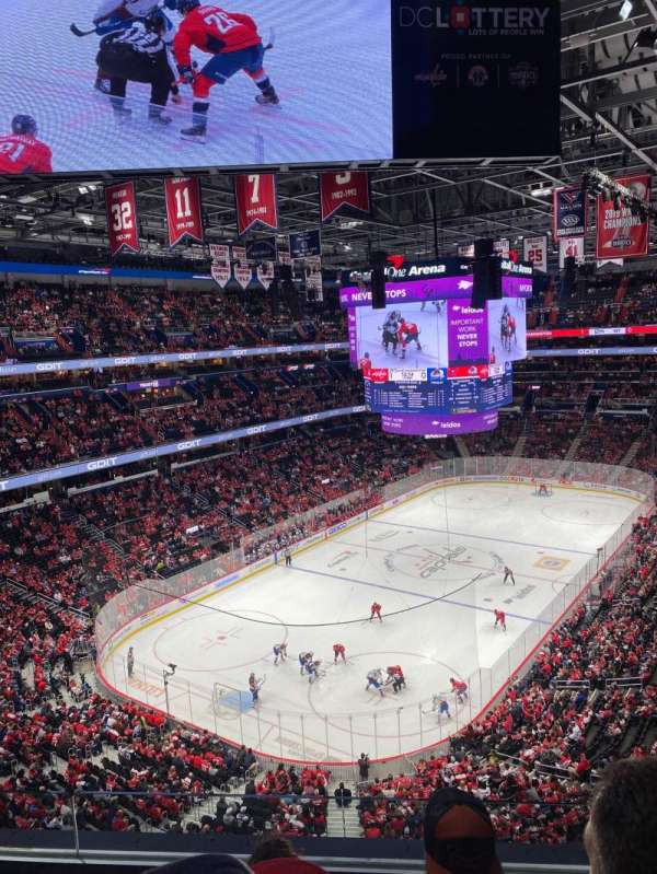 Capital One Arena, bloc: 411, rangée: C, place: 13