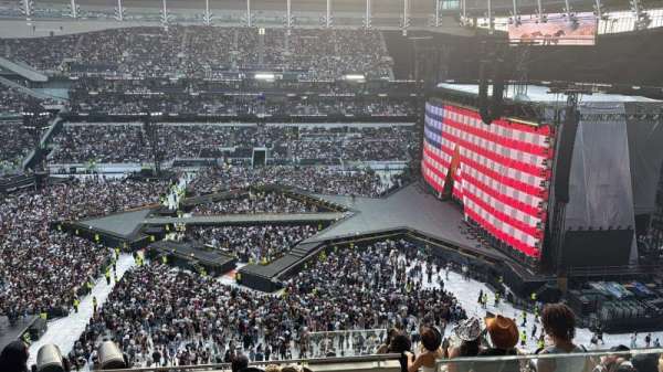 Tottenham Hotspur Stadium, bloc: 525, rangée: 10, place: 822