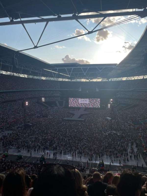 Wembley Stadium, bloc: 512, rangée: 14