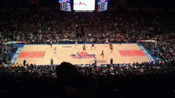 Madison Square Garden, bloc: 211, rangée: F, place: 23