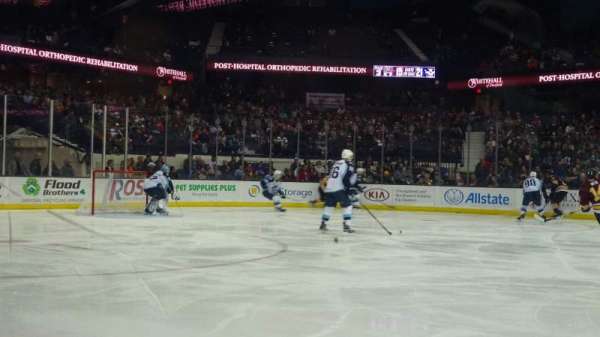 Allstate Arena, bloc: 103, rangée: AA, place: 18