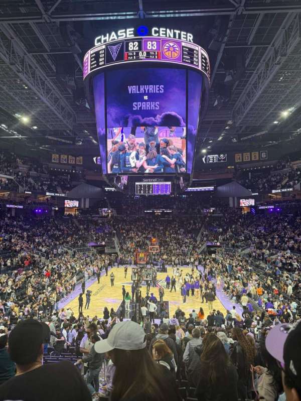 Chase Center, bloc: 109, rangée: 16, place: 19