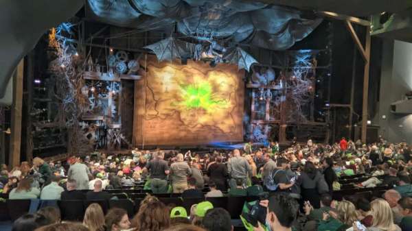 Gershwin Theatre, bloc: Orchestra L, rangée: V, place: 19