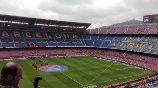 Camp Nou, bloc: 332, rangée: 25, place: 02