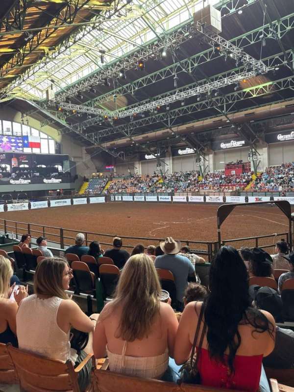 Cowtown Coliseum, bloc: B, rangée: 4, place: 5