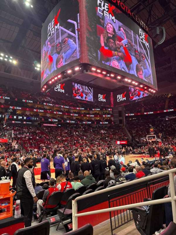 Toyota Center, bloc: 122, rangée: 4, place: 3
