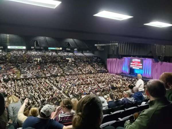 Royal Farms Arena, bloc: 212, rangée: O, place: 9 -10