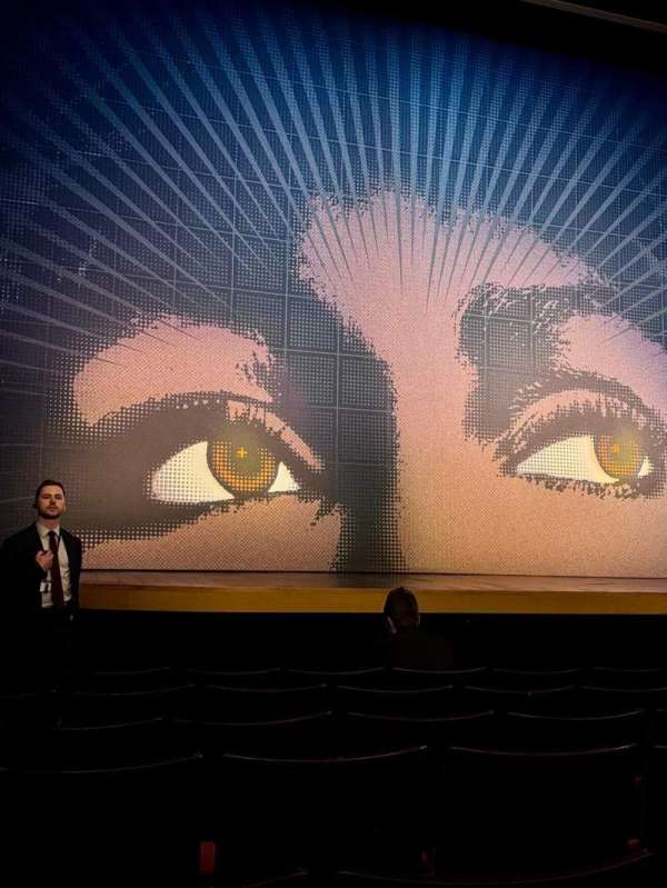 Aldwych Theatre, bloc: Stalls, rangée: F, place: 20