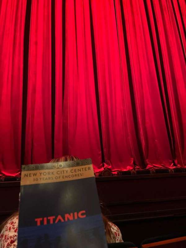 Mainstage at the New York City Center, bloc: Orchestra C, rangée: BB, place: 110