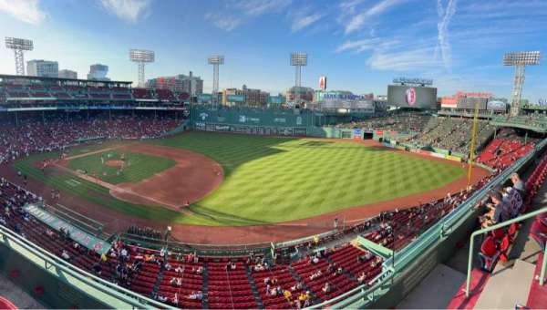 Fenway Park, bloc: Pavilion Club 11, rangée: 3, place: 6