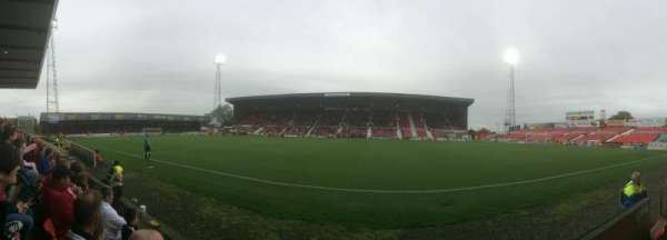 County Ground, bloc: Don Rogers Stand