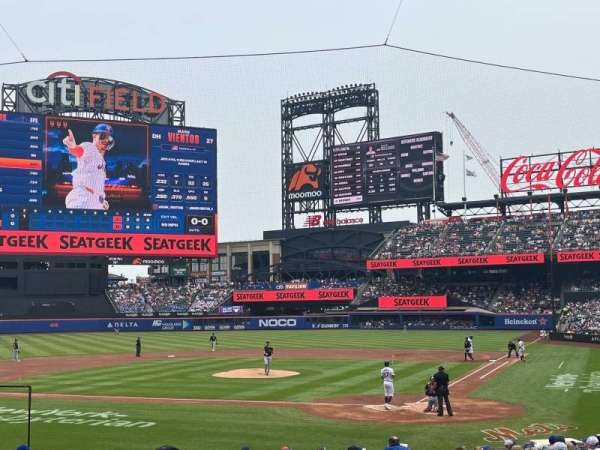 Citi Field, bloc: 17, rangée: 10, place: 7