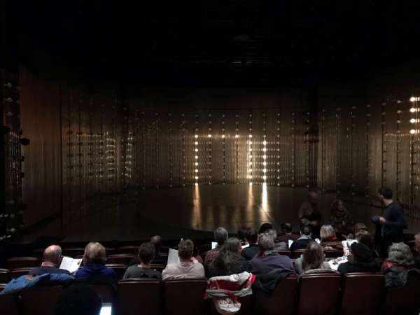 Judy Theatre at Playwrights Horizons, bloc: Mainstage, rangée: F, place: 10