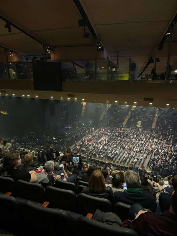 Madison Square Garden, bloc: 225, rangée: 21, place: 16
