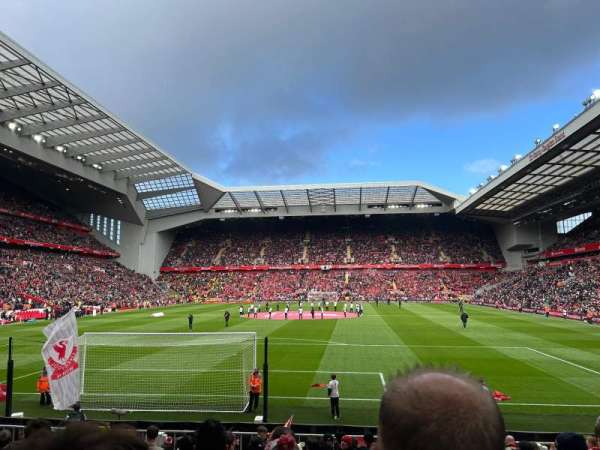 Anfield, bloc: 106, rangée: 18, place: 92
