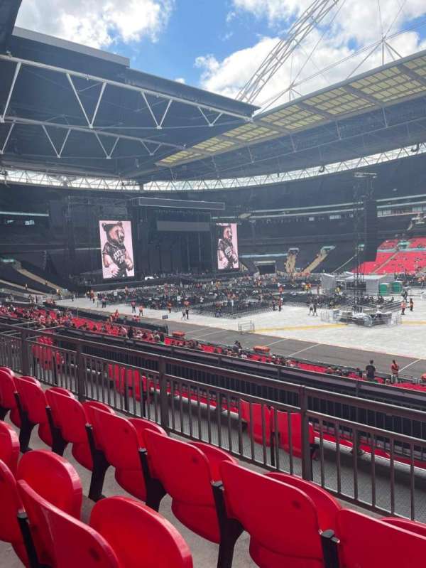 Wembley Stadium, bloc: 120, rangée: 33, place: 257