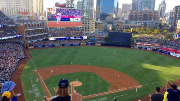 Petco Park, bloc: 305, rangée: 16, place: 6