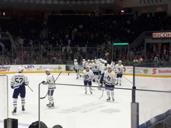 Coca-Cola Coliseum, bloc: 100, rangée: FF, place: 13