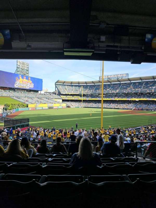 Angel Stadium, bloc: 203, rangée: G, place: 9