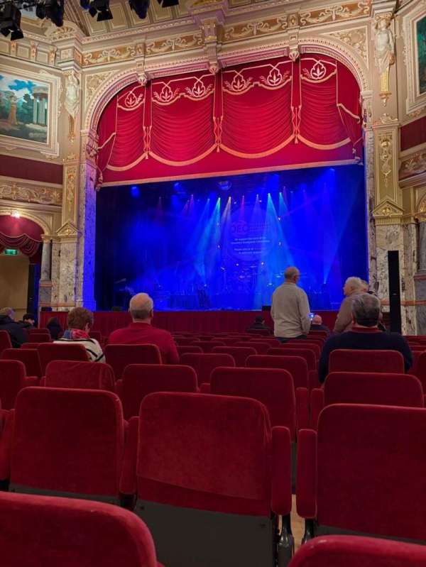 Royal Hall, Harrogate, bloc: Stalls, rangée: M, place: 9