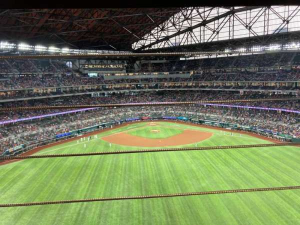 Globe Life Field, bloc: 239, rangée: 1, place: 19