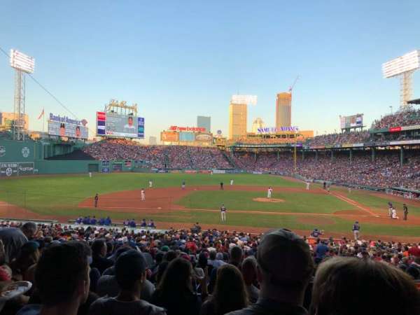 Fenway Park, bloc: Grandstand 25, rangée: 6, place: 11