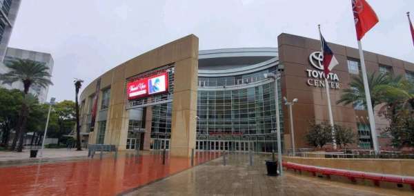 Toyota Center, bloc: La Branch Street Entrance