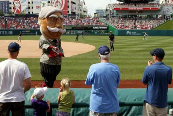 Nationals Park, bloc: 132, rangée: E, place: 2