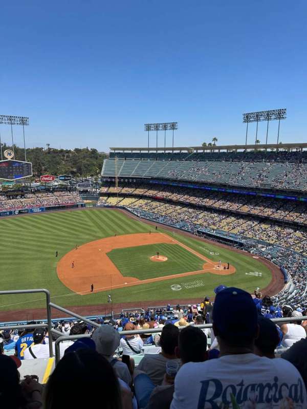 Dodger Stadium, bloc: 21RS, rangée: DD, place: 21