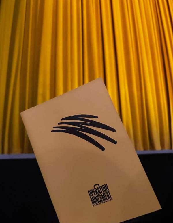 Fortune Theatre, bloc: Stalls, rangée: A, place: 2